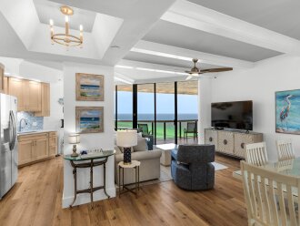 Free Beach SRVC! Completely Renovated! Gorgeous Views 4 Miles!