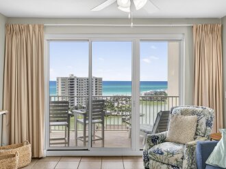 Gorgeous 2 bd/2 bath condo! Amazing Views! Fab Amenities!
