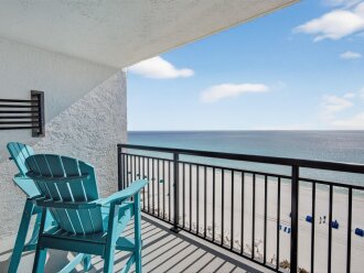 Resort On Sand! 11th Floor Direct Views! Located in the Heart of Destin!