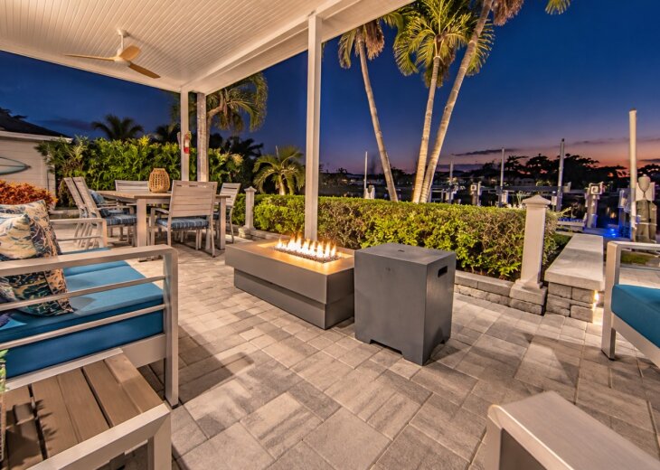 Villa Azule Back Patio-Coffee Table Firepit.png