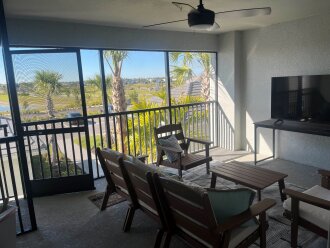 Webbs Reserve 2 bedroom + Den and 2 Full bathrooms.