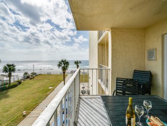 Fully updated 3rd floor 3 BR, steps to pool, tiki hut, grills beach and more #28
