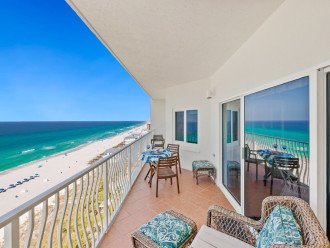 Luxury 2 BR Condo steps to the beach! No crowds! Beach Chairs Included #17