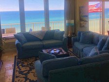 Tina's Treasure Island Luxury Beach Condo-3 Bedroom 6th Floor with Beach Service