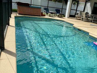 Disney 3 Bedroom 2 bathroom pool, hot tub, game room 5 miles to Disney