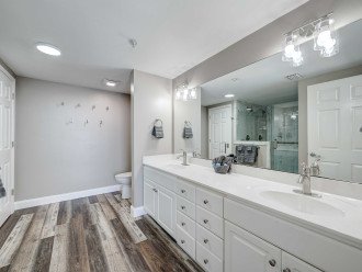 Master bathroom w/double sinks