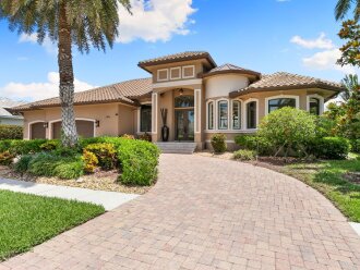 Kendall Dr