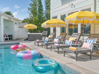 White Rose - Luxury Beach House Sleeps 24 7 Beds, 6. 5 Baths, Heated Pool
