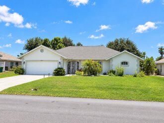 Villa Oak on the Water, Waterfront, Golf, Fishing, Bike, 3BR/2.5Bath