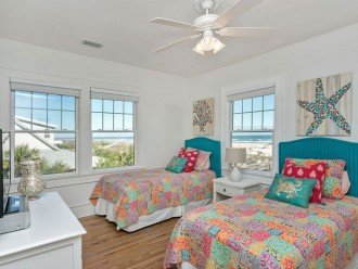 Beautiful 5 bedroom, 4.5 bath oceanfront home. Close to everything! #20