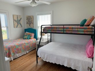 4th bedroom double lower and 2 twin beds