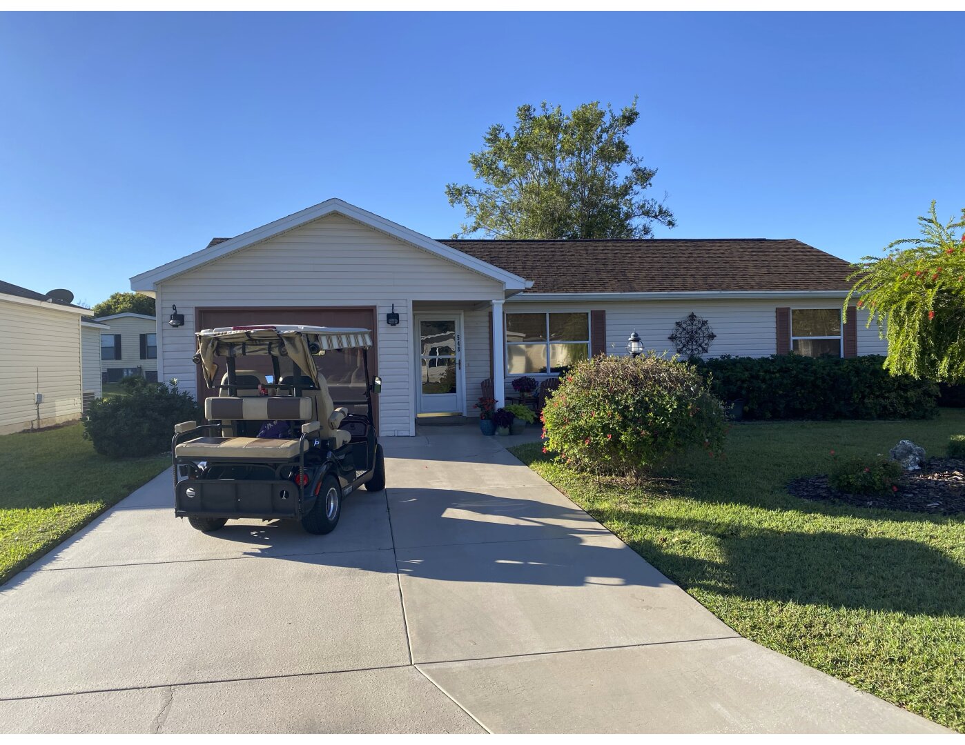 Clean, Bright, Comfortable and close to all of The Villages ammenities ...