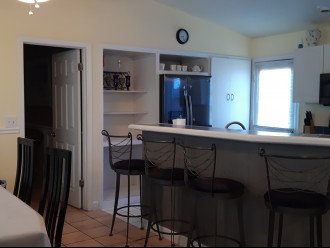 guest house kitchen, kitchen bar counter & kitchen table