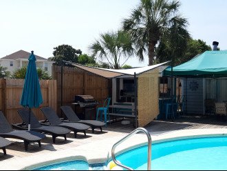pool deck, bbq area & pool bar