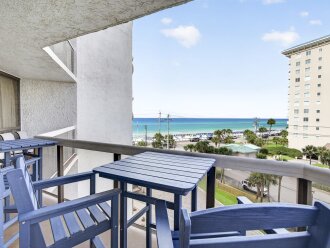 Surfside Resort Unit 304 - Free Beach SRVC! Heated Pool! Free Beach Bonfires M/F