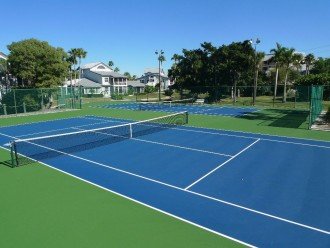Lighted Tennis and Pickleball courts