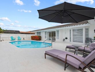 Charming 3BR/2BA Pool Home in Sarasota, Total Comfort, Minutes to Siesta Key!