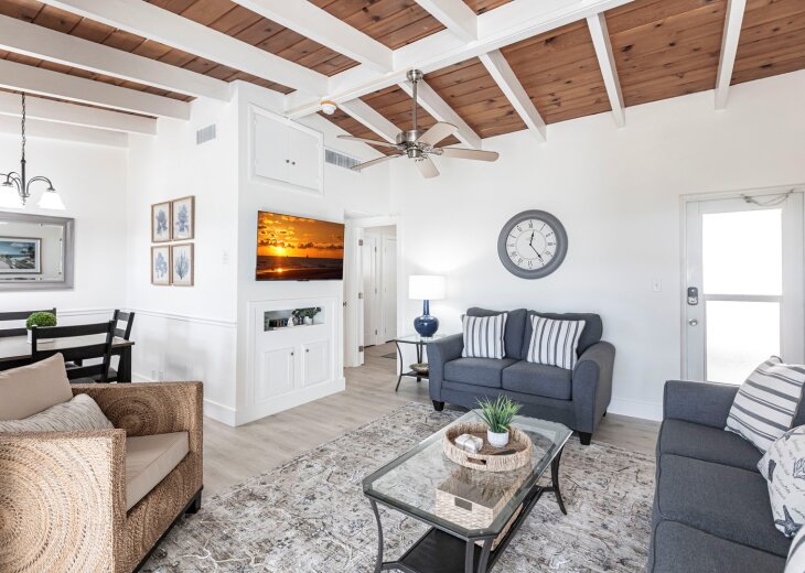 02 Living Room