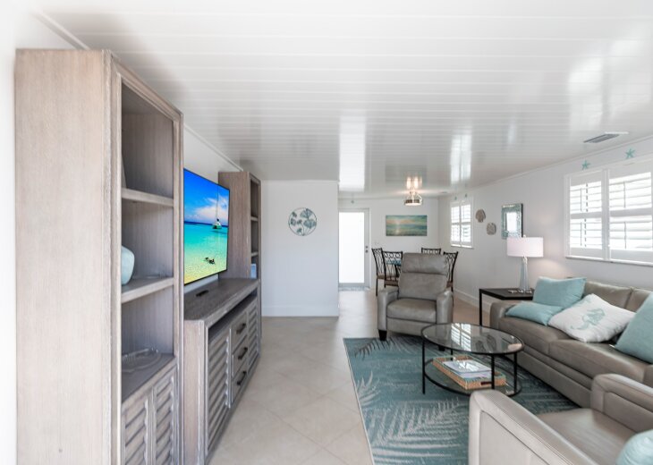 11 Bedroom