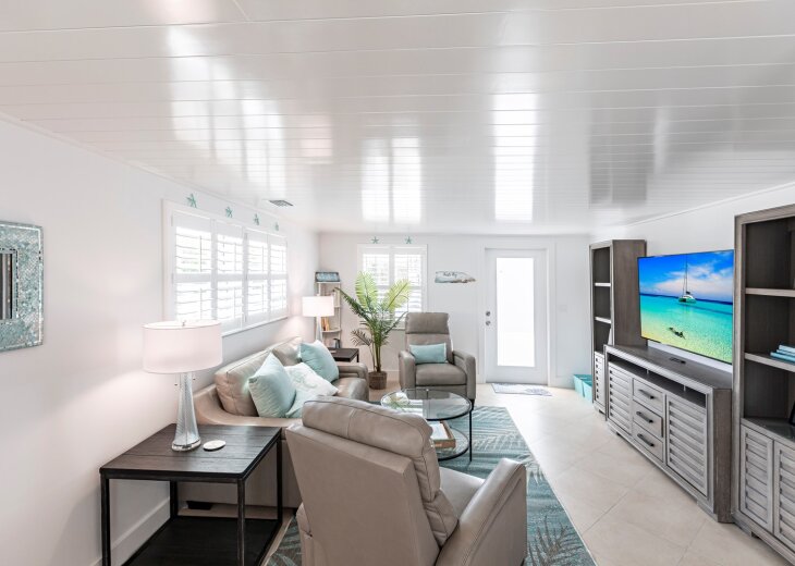 12 Bedroom
