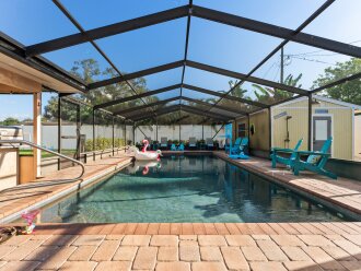 Grinning Gecko - 2 Homes, 1 Private Pool Near IMG & AMI