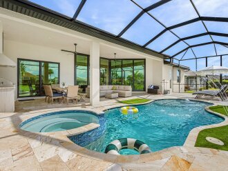 Canal Breeze Villa*Heated Pool/Spa*Outdoor Kitchen