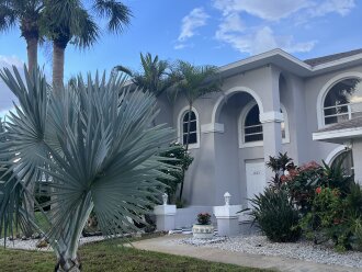 Villa Camellia 5bed/4.5 bath with private pool and golf course view