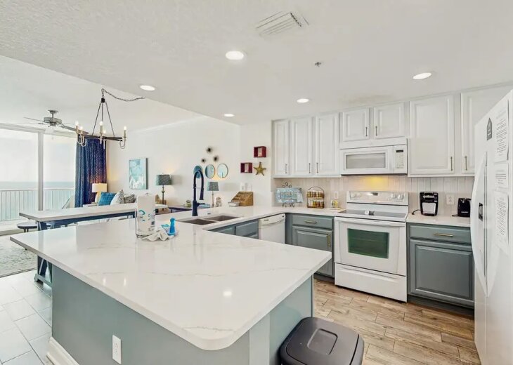 Full Kitchen