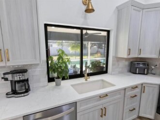 5 Bedrooms, Open Concept Kitchen to living room, Pool, Hot tub,Pet friendly