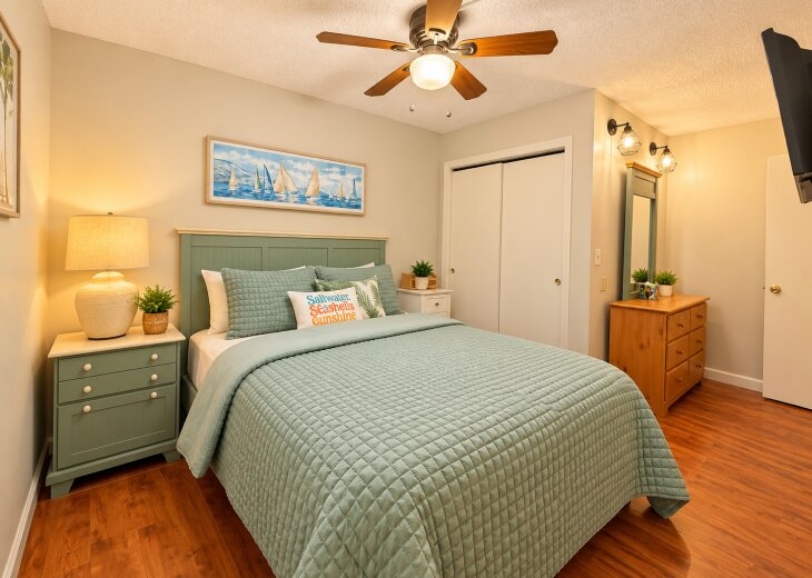 Master Suite, Queen Size Bed, TV