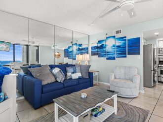 Sunbird Beachfront Condo | Gulf Views & Balcony