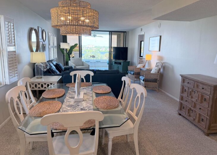 Dining Room/Living Room overlooking Intracoastal Waterway
