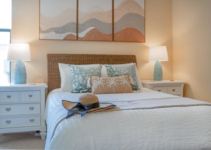 Palm Room (Queen Ensuite)