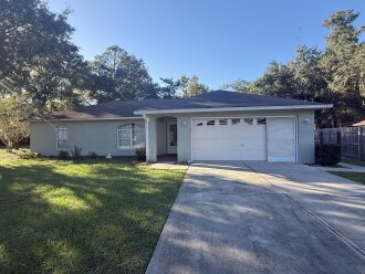 Rainbow River Sateke Village Home w/ community dock river boat access