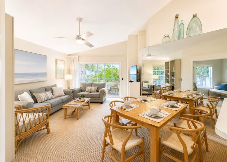 Dining area with seating for six.