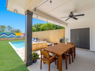 8BDR - Luxury Home l Steps from Ocean l 2 Pools