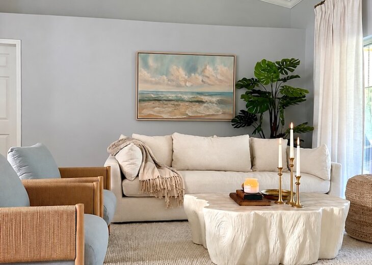 Formal living room, a separate sitting room from the family room