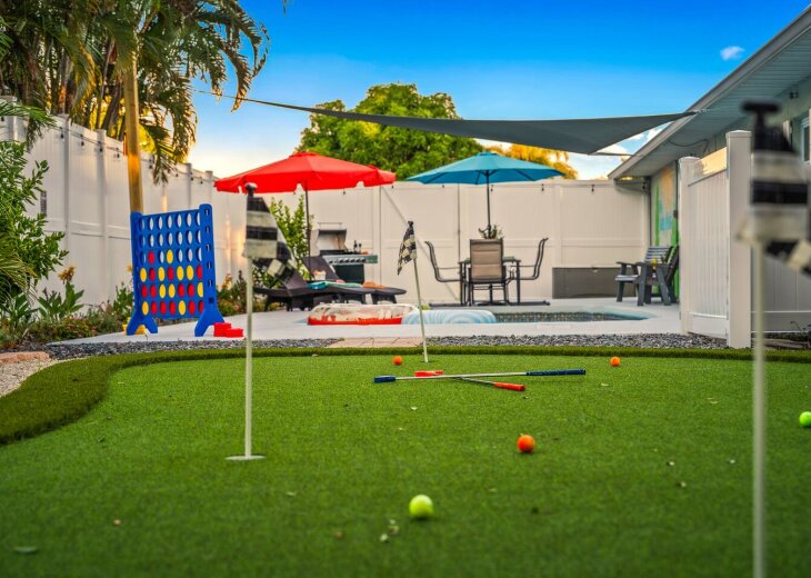 Let the kids play putt putt golf, bocce ball and more while you relax in the refreshing pool. Summertime paradise awaits!