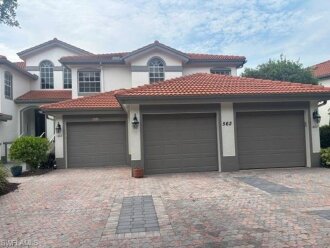562 Laguna Royale Boulevard #604