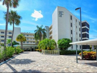 Siesta Key Beach Resort Condo, Gulf and Bay Club, Deluxe Beachfront 2 BD Unit #31