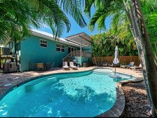 Sizzling Summer Rates at Caribbean surf, with a private pool, minute to