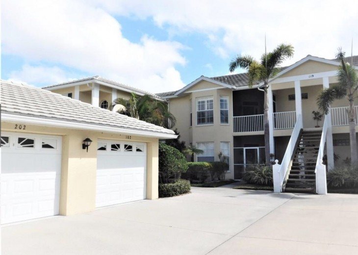 Stunning 2BR 2BA Golf Course / Lakefront Condo in Plantation Golf & Country Club #1