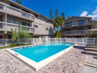 Luxurious Penthouse-3 Bed 3 Bath on Siesta Key Beach with pool and walk to town! #38