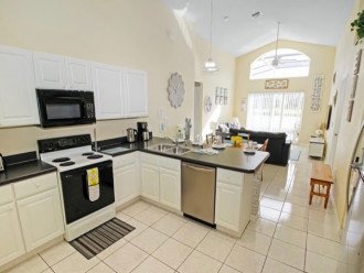 Fully equipped kitchen with everything you need