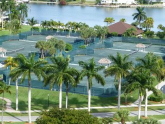 Tennis and Pickleball courts with club house in the Condo complex