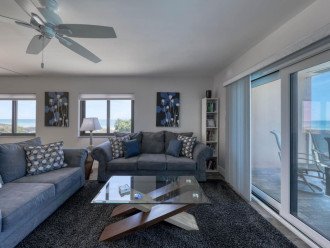 Luxurious 3-BR/2-BA condo on the Gulf of Mexico #15