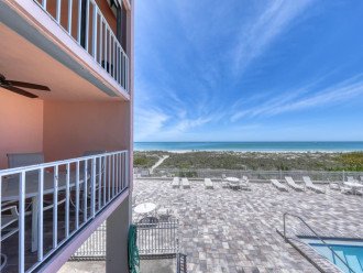 Luxurious 3-BR/2-BA condo on the Gulf of Mexico #3