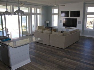 Gulf Front beach home with open concept and elevator. #18