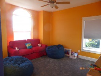 'Stardust' kids suite--sofabed and bean bag chairs
