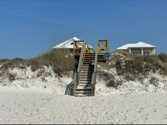Sandy Footprints boardwalk to the beach, Beach side
